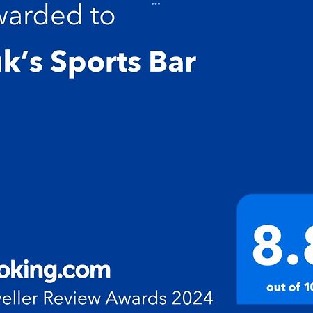 Tuk'S Sports Bar Hotel Pattaya Ngoại thất bức ảnh