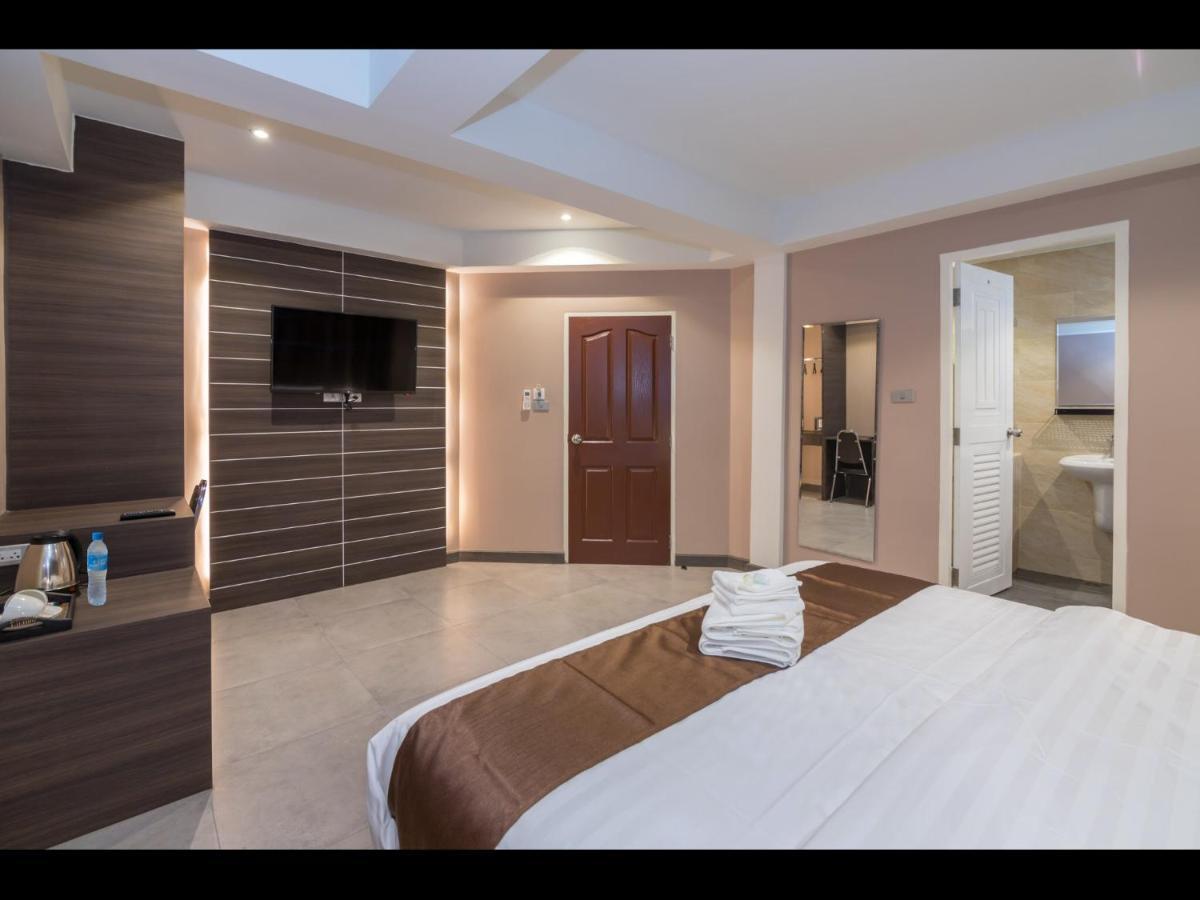 Tuk'S Sports Bar Hotel Pattaya Ngoại thất bức ảnh